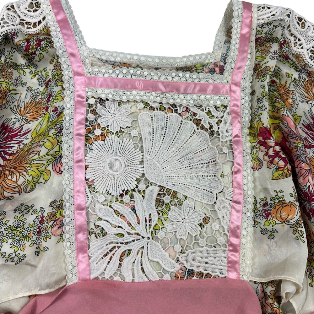 ANTHROPOLOGIE x TINY: Floral Lace Embellished Begonia Blouse -Size Small - Picture 7 of 14